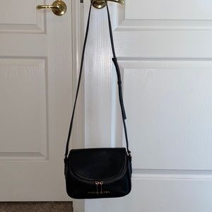 MARC JACOBS The Groove Leather Messenger Bag